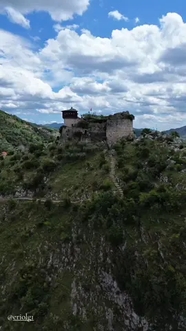 📍Kalaja e Petreles #fyp #albania #tirana #droneshot #drone #castle #mountain 