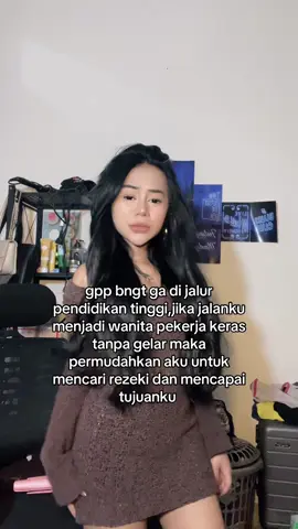 aman yg penting kerja ga kaya kmu😫🥰