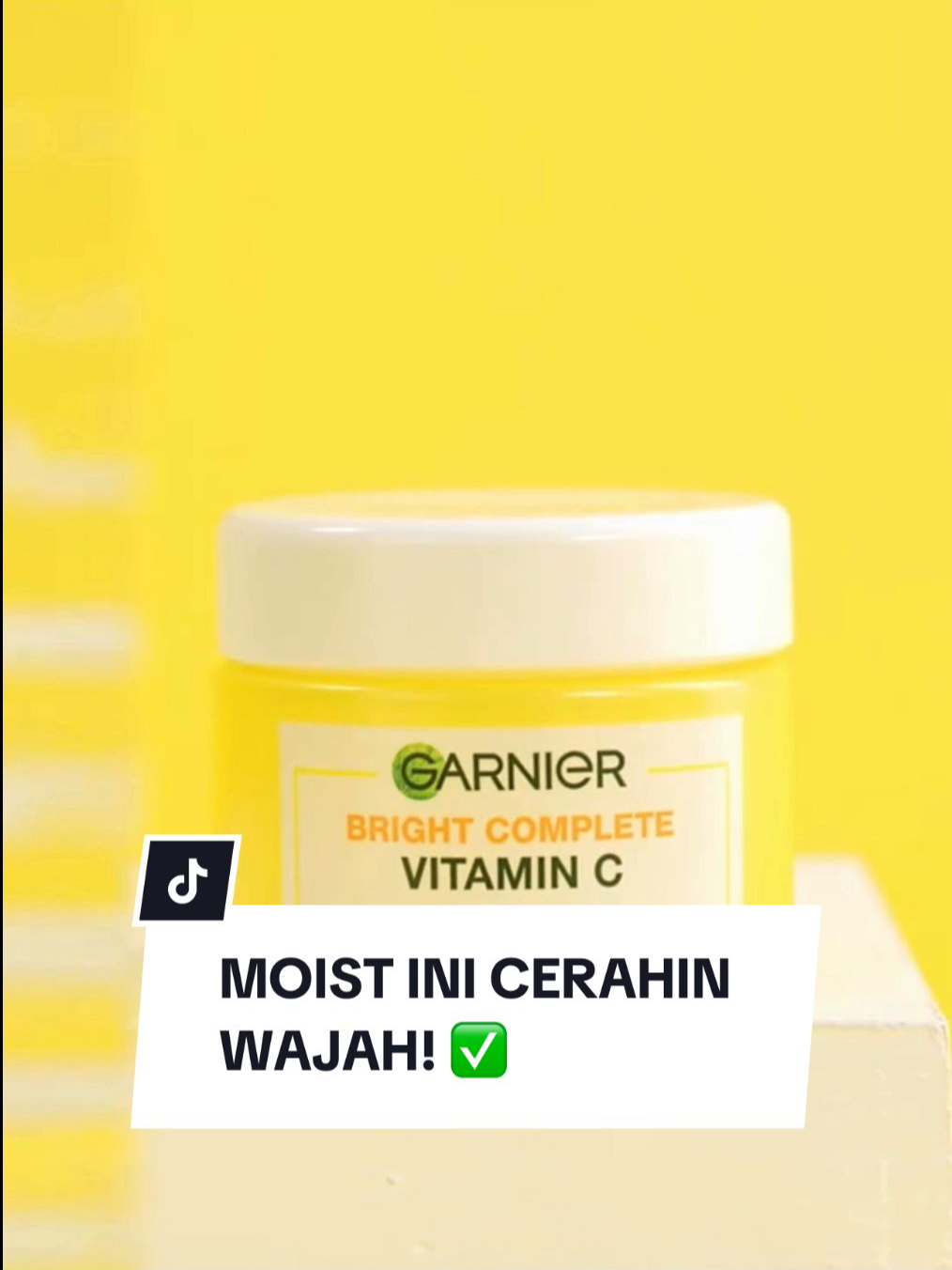 Masih zaman kulit kusam? Lembapin aja pake BC Water Gel! Bisa bantu wajah jadi makin cerah juga lho! Yuk cobain sekarang! #BCWaterGel #GarnierIndonesia #SkincareReview #MoisturizerTerbaik