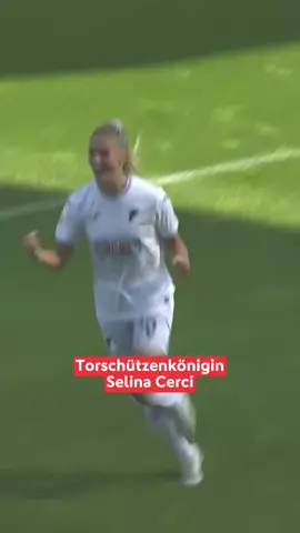 Und jetzt gemeinsam mit Harry Kane die Torjägerkanone überreicht bekommen!  #tsghoffenheim #gpfbl @selinacerci29