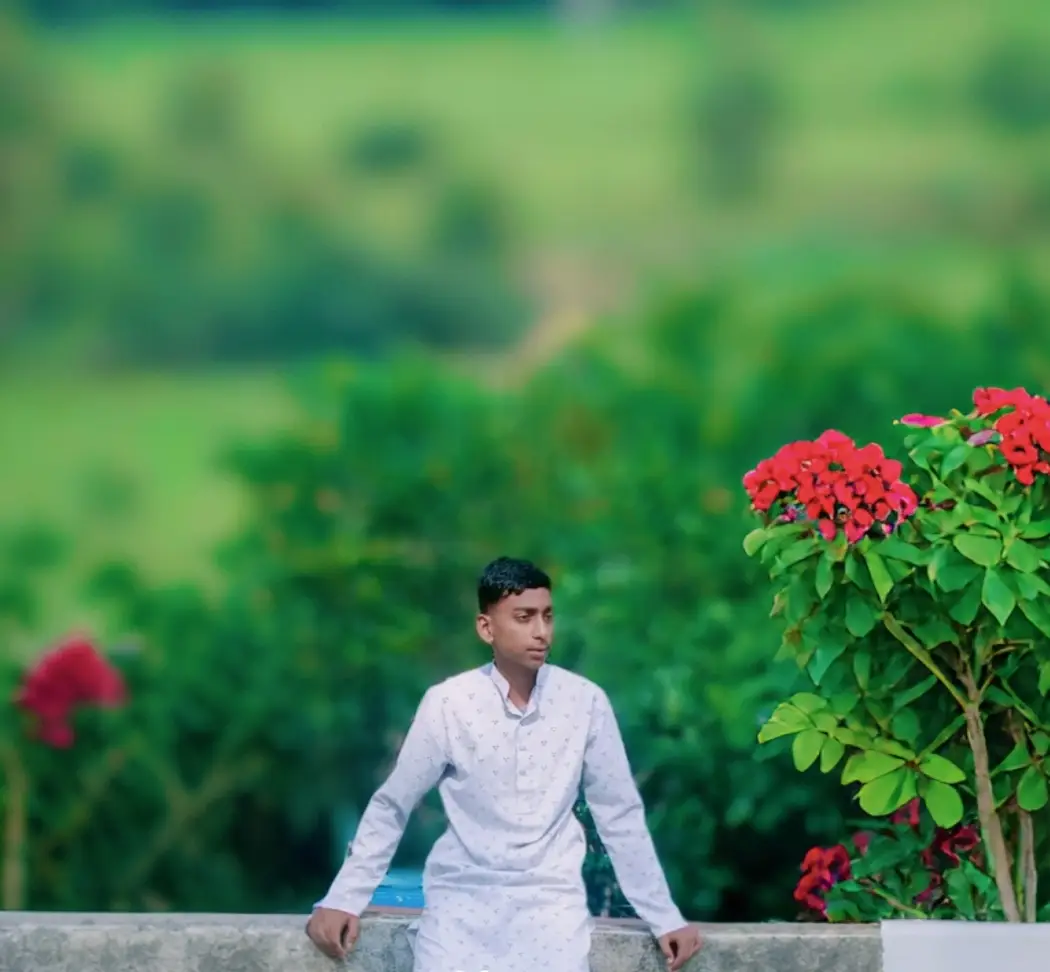 ...............................👀👈  .................................. ..