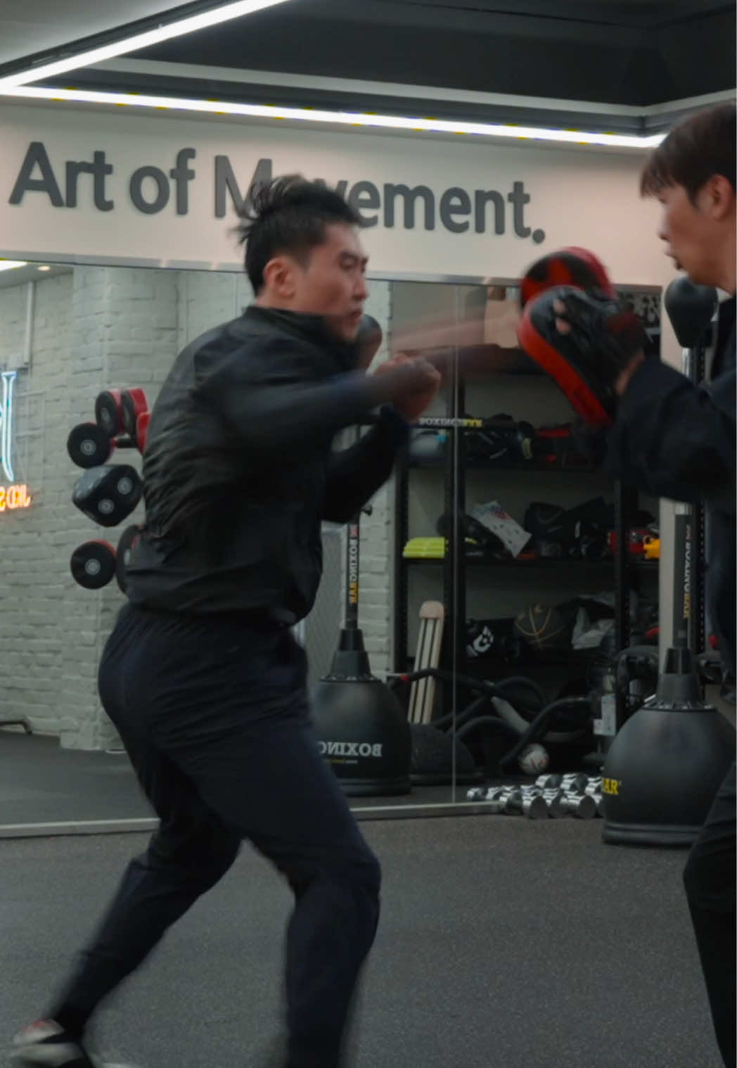 🥷J.K.D Mitt training. . #brucelee #martialarts #jkdstudio #Motivation #workout #jkd #exercise #kick #punch #selfdefense #절권도 #절권도스튜디오