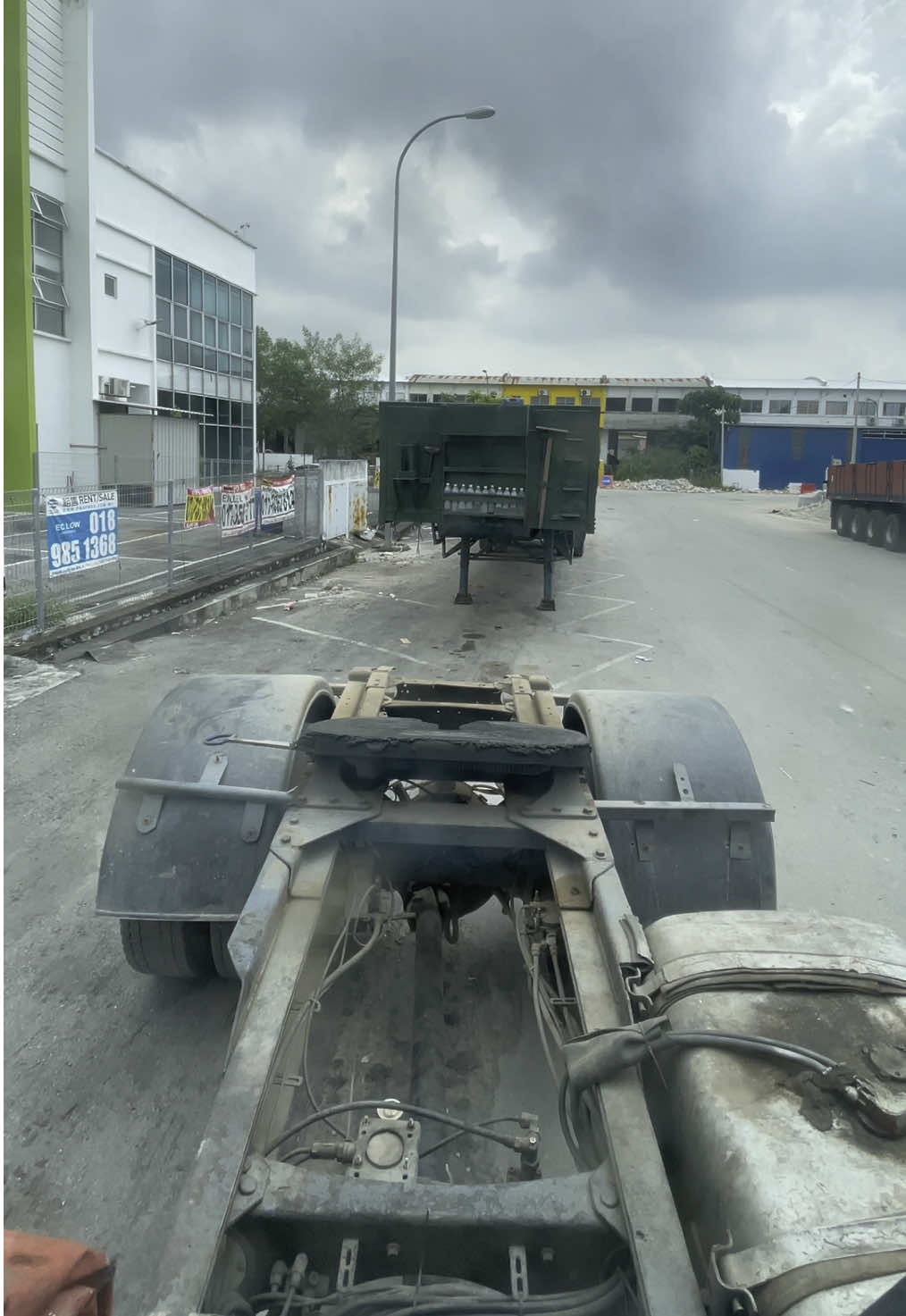 The Bluetooth Device is connected successfully😂😂@B O S S V I N 🫰🏻 💸 #jtptransport #bossvin0880 #volvofl10malaysia #abanglori #fypシ゚viral #lorrykaigeh #100kviews #volvofl10 #foryoupage #fypシ゚ 
