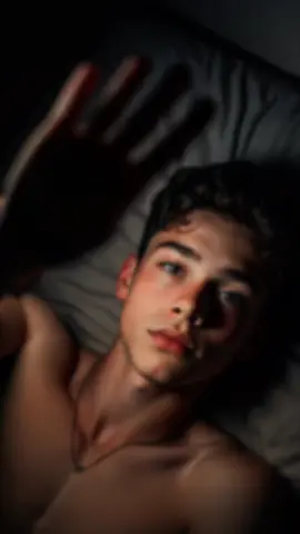 #tik #tik_tok #tiktokviral #sleep #sleeptime #boysleepingbed #sleepalone #alone #singlelife #sleepalone #videoviral #model #malemodel #bedvideo 