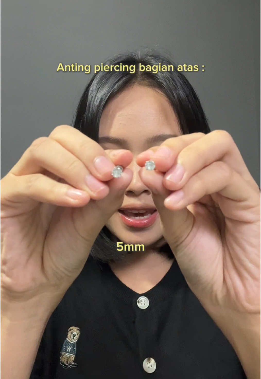 Membalas @metyya store yeyyy udh satu bulan jadi ganti anting piercing lagi🥰🫶🏻✨@EAR PARTNER #earpartner #piercing 