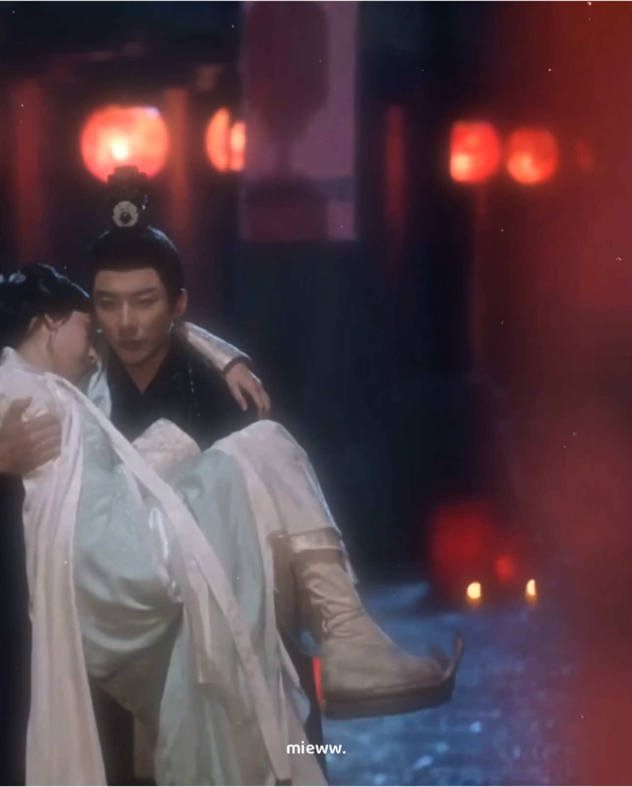 “chỉ khom lưng vì nàng.”  #khomlung #chietyeu #luuvuninh #tongtonhi #fyp #4u #jie210 #cdrama 
