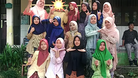 #CapCut  belum juga perpisahan udah mewek ajaa yang bikin #kelasvi vi#sd #sekolahdasar #perpisahansekolah #fotbarsekelas #xybca #fypage #fyppppppppppppppppppppppp @M @mutiara🌈 @RANDOM🤗 @mutiara  🔮🫧 @Akun tidak ditemukan @🅰️YU and RANF ❤ @J🕷 @ALWAIYS RAFA ✰♡✯ @AYU AJA 🙃 @azzakiaa🩷 @Faridaja_ @Its. frzzzy.'⭐ @Zahira prinas @🆃🅸🅵🅰🅽🅸 ♡☆✰🤗👊🏻 @nilam.azima @faqih aja @hanifirakila @hafiki75 aku tag semua wkwk semoga happy ending ya teman teman kuuuu 