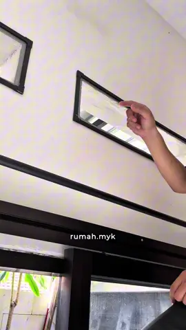 Akhirnya aku pakai kawat nyamuk magnet dari @halcyon.interior Walaupun dalam rumah Udara tetap segar bebas Nyamuk .. Kawat atau Kasa nyamuknya ada magnet jadi mudah dibersihkan & dilepas pasang .. Bisa custom sesuai dengan ukuran ventilasi rumah kalian .. Yuk samaan bisa langsung  konsultasi admin @halcyon.interior  Jangan lupa like, save & share Semoga Bermanfaat 🤍 #kawatnyamuk #kasanyamuk #desainrumah #kasanyamukmagnet #kawatnyamukmagnet #kasaventilasi #ruanganminimalis  #rumahminimalis #rumahestetik #homedecor