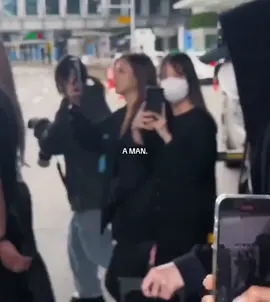 Bangchan is a gentleman!! #bangchan #straykids #fyp 