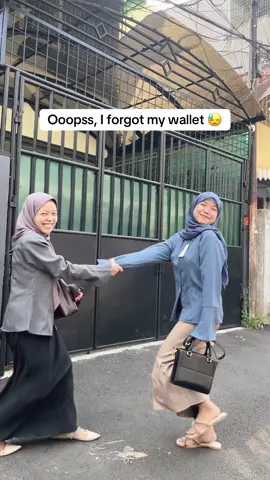 Mimin salfok sama kemeja nya 😍 #fyppp #outfitideas #trendingtiktok 
