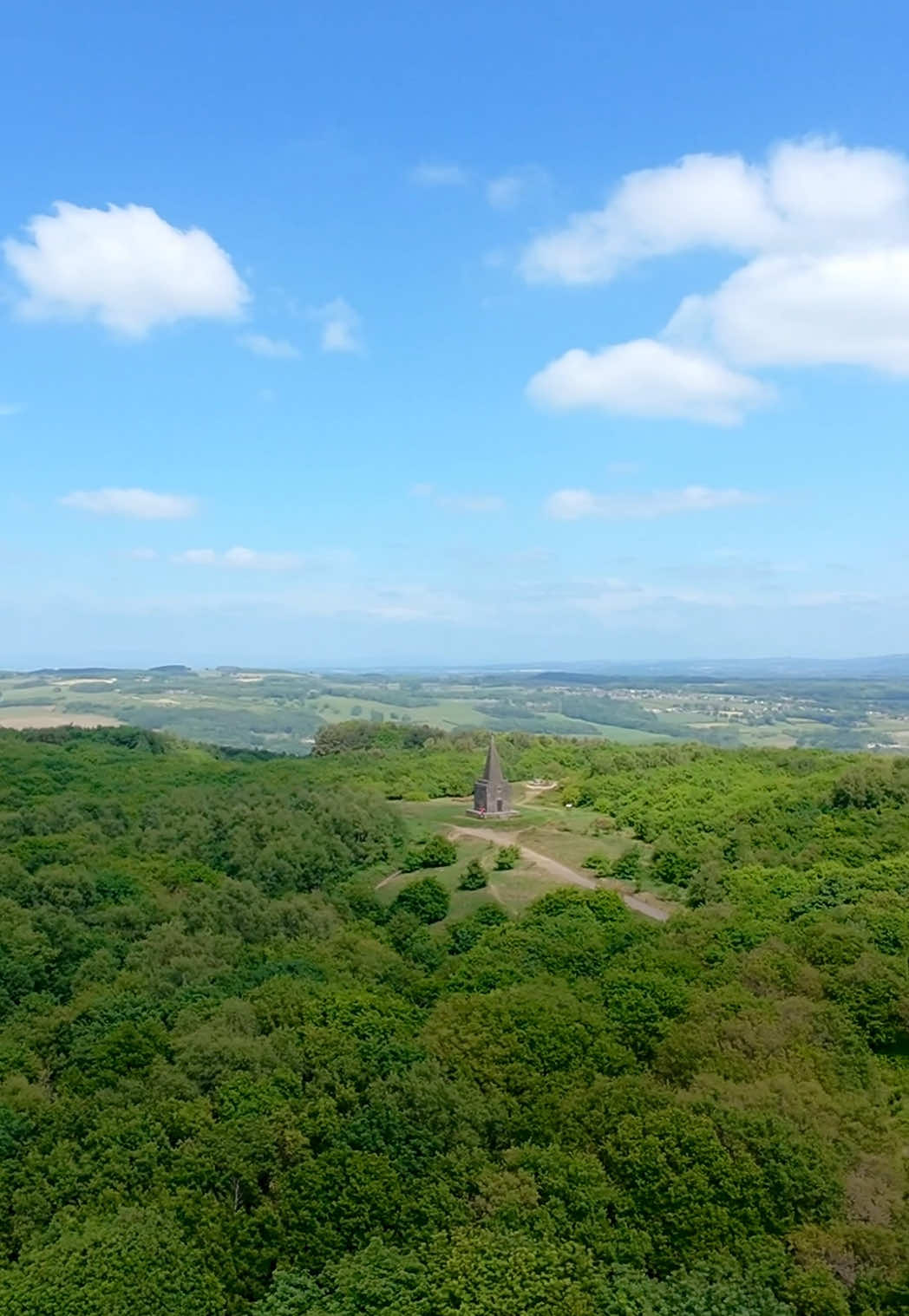 The Beacon Point #beaconcountrypark #daysoutintheuk #dronevideo #daysoutintheuk #summervibes #hikersoftiktok 