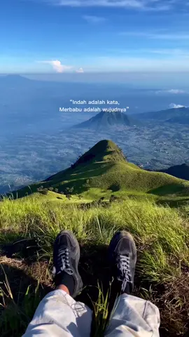 Merbabu wujud keindahan itu❤️‍🩹 #merbabu #merbabumountain #merbabu3142mdpl #merbabuview #pendakigunung #pendaki #pendakiindonesia #pendakifomo #pendakian #merbabuviasuwanting 