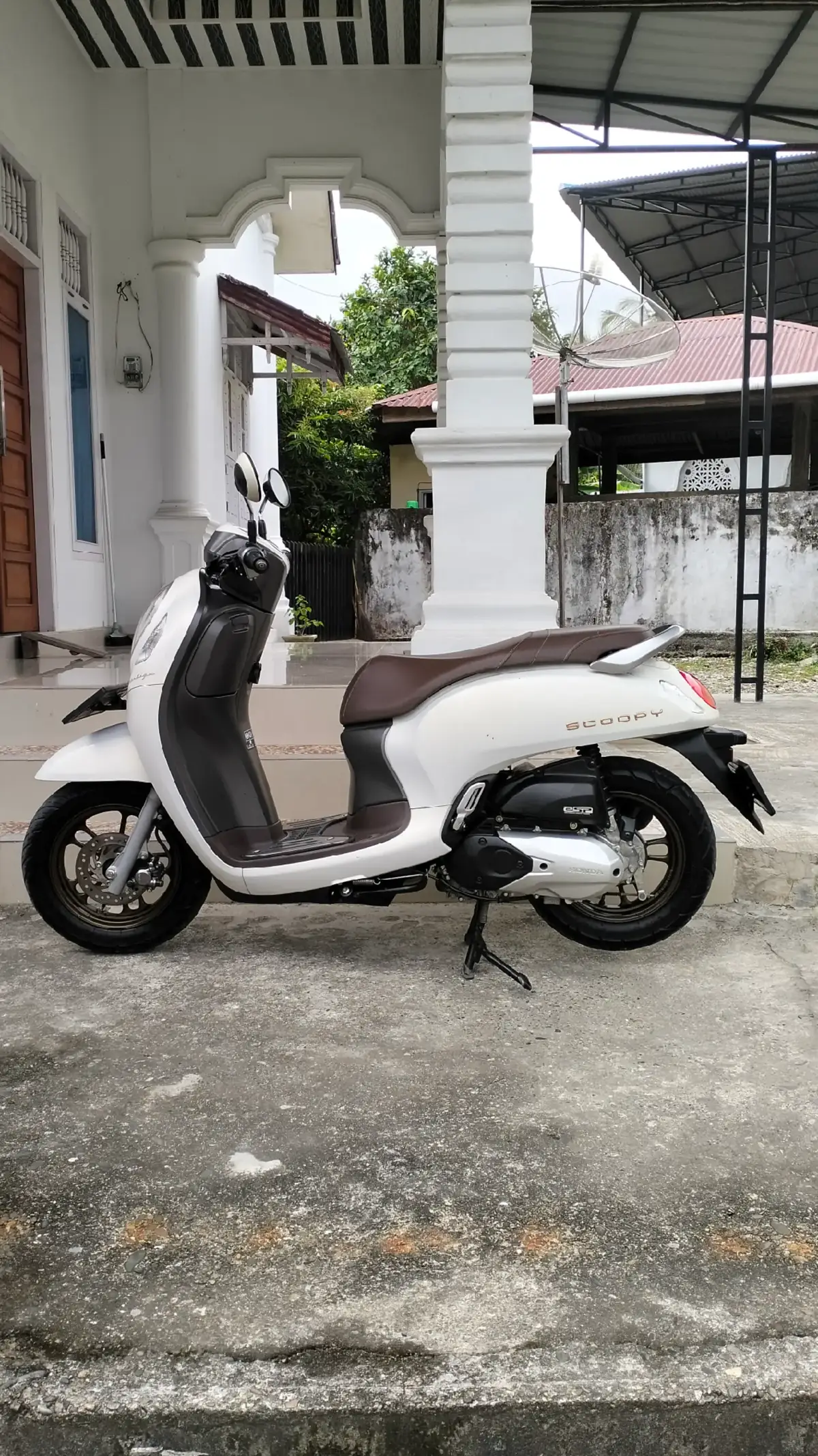 Dijual                Honda Scoopy Tahun               2024 Warna              white/putih Pajak                On Surat-Surat lengkap mesin sehat aman tidak ada kendala,yang minat boleh telpon/wa saja,dan bisa juga tukar tambah. Kontak            085277677978 Lokasi              Labuhan haji,kab aceh selatan. #hondascoopy #tapaktuanacehselatan #labuhanhajibarat #fyppppppppppppppppppppppp #fyppp #fyp 
