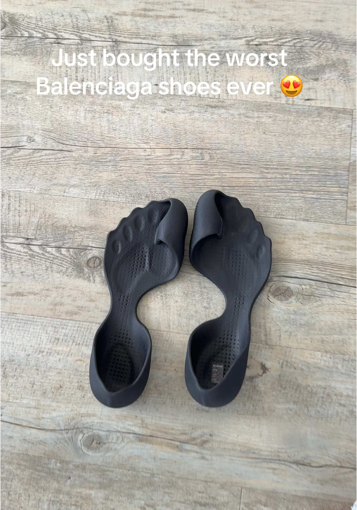 Obsessed @balenciaga #balenciaga #fashionvictim #paris