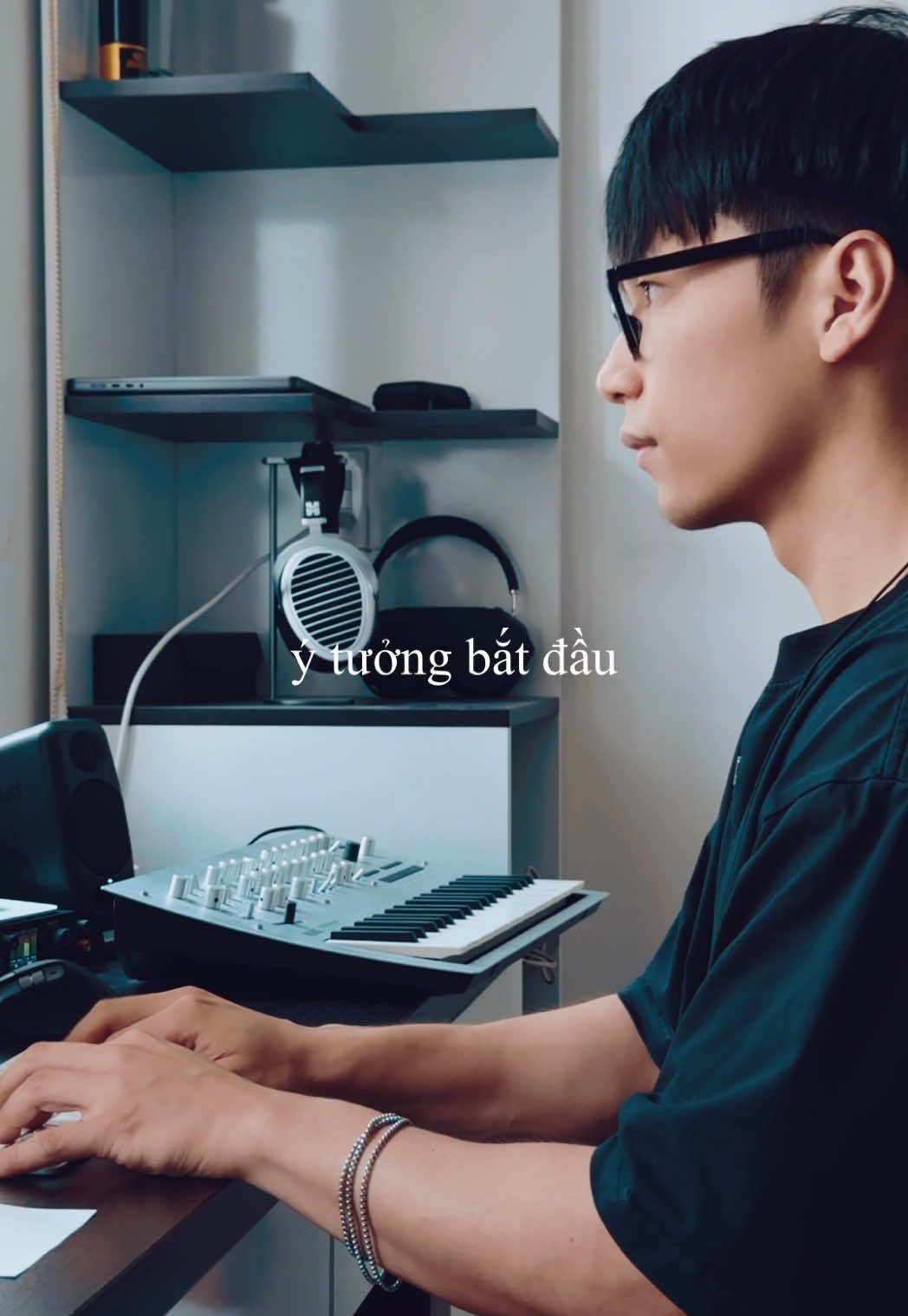ai hợp beat này ta? 🤔 nếu bạn đang cần cảm hứng làm nhạc thì beat trap #krissngo 
