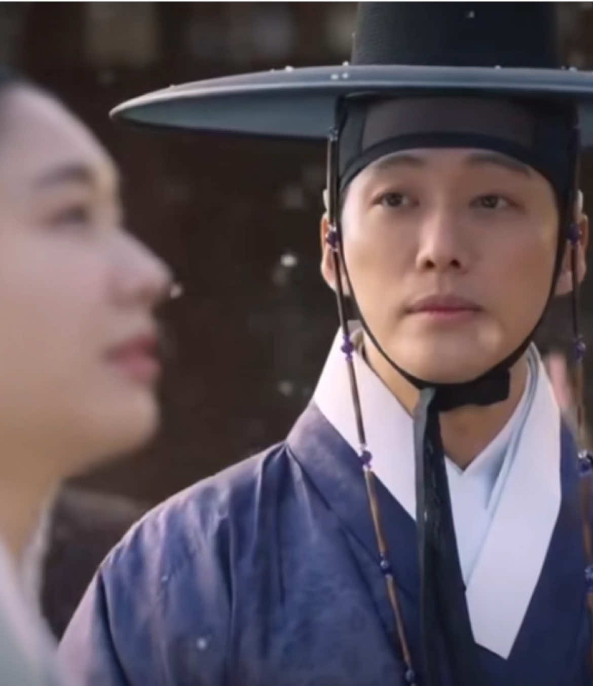 Lee Jang Hyun isn’t just a green flag—he’s the entire standard. The way he loves Gil Chae? Absolutely breathtaking. That’s the kind of love that rewrites what romance should be ❤️😭 #mydearest #kdrama #leejanghyun