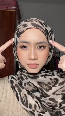 Ala2 kening thai gituww #otwoo #otwoomy #otwooeyebrowgel 