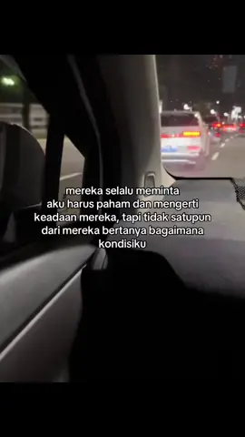 Terlalu banyak manusia egois di dunia ini. Manusia yang selalu ingin di mengerti, tanpa mau balik mengerti. Manusia yang hanya memikirkan dirinya sendiri, manusia yang merasa dirinya di dunia ini hanya tentang dia dan perasaannya saja. Semoga tuhan menyadarkan mereka semua, agar tidak menjadi manusia yang egois lagi.