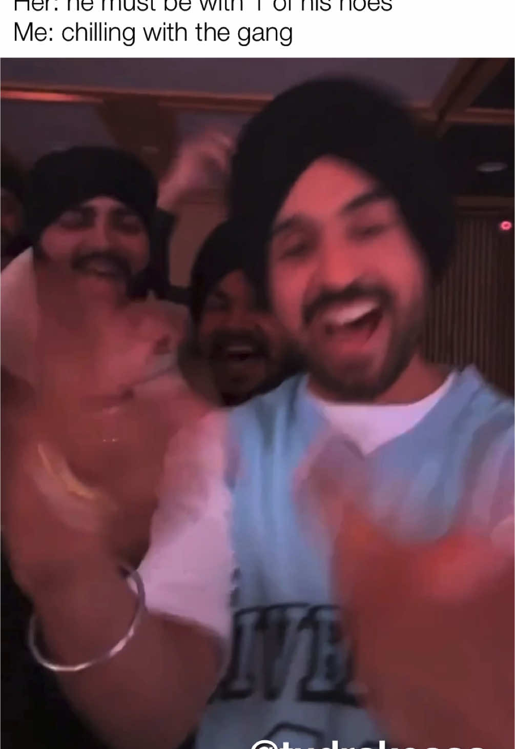 #fyp #punjabi #funny #relatable #memes #xzyabc #diljitdosanjh #brown @Shivaeya @Chani nattan @inderpalmoga @BK 