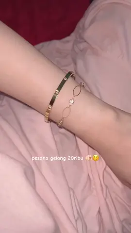 secantik ituuwww gelangnya 💖 #gelangtitanium #gelangwanita #rekomendasigelang 