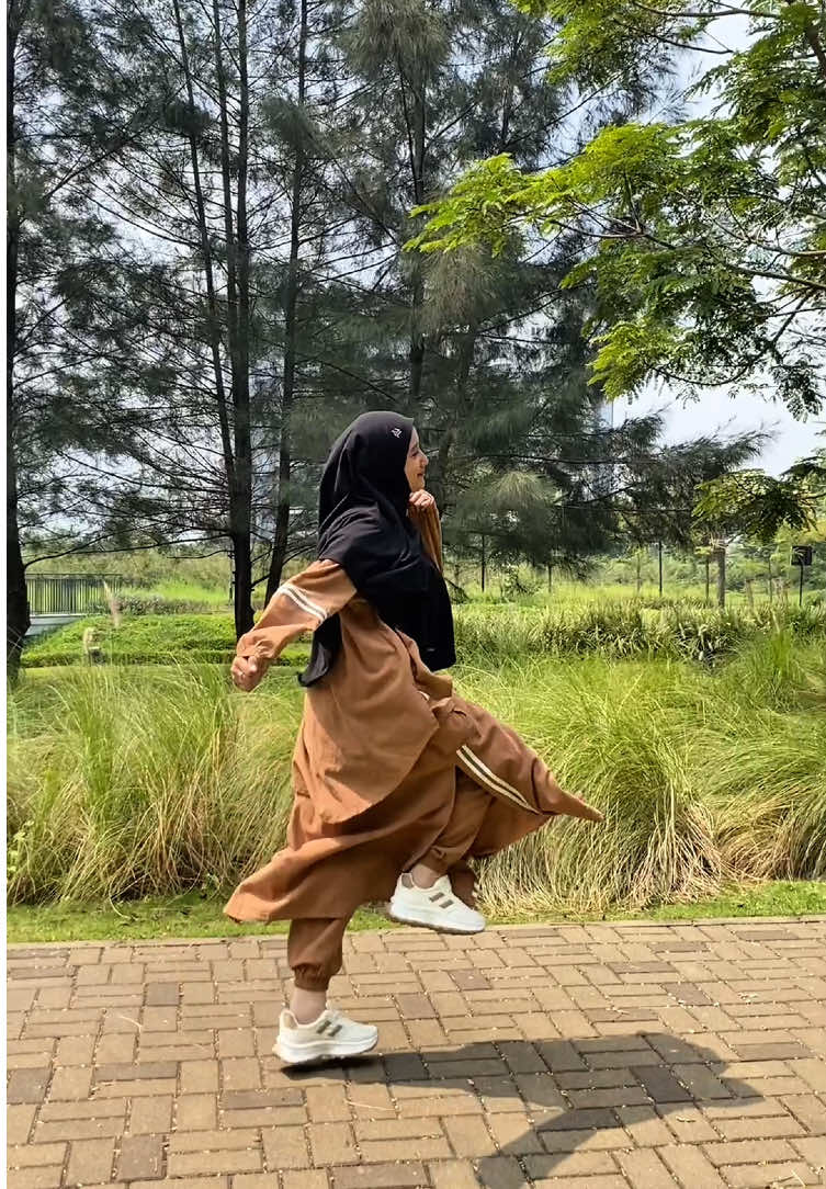 mana PD banget lagi ☺️😩  #olahraga #workoutmotivation #bajuolahragamuslimah #outfitolahragasyari #pov #abcdrill 