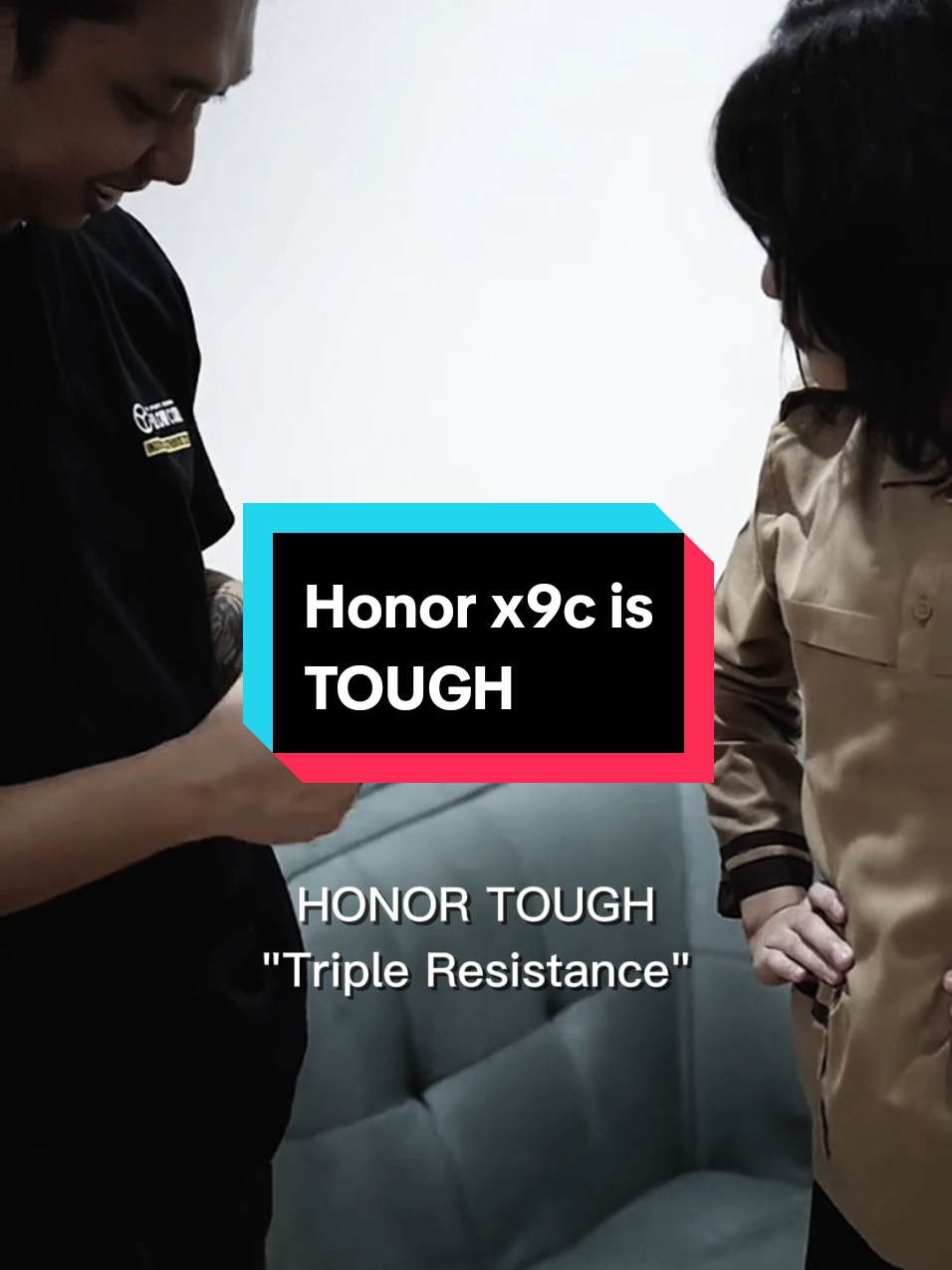 Membalas @ryzen.5g HONOR X9C is TOUGH, smartphone yang siap menemani aktivitasmu tanpa batas! T - Triple Defense untuk perlindungan maksimal O - Outstanding Camera untuk hasil foto yang memukau U - Ultimate Battery agar kamu tetap aktif sepanjang hari G - Glorious Design yang stylish dan elegan H - High Performance untuk performa yang super cepat sc: wasawirman #HONORTough #honorx9c  #SmartphoneTerbaik #TechLovers   