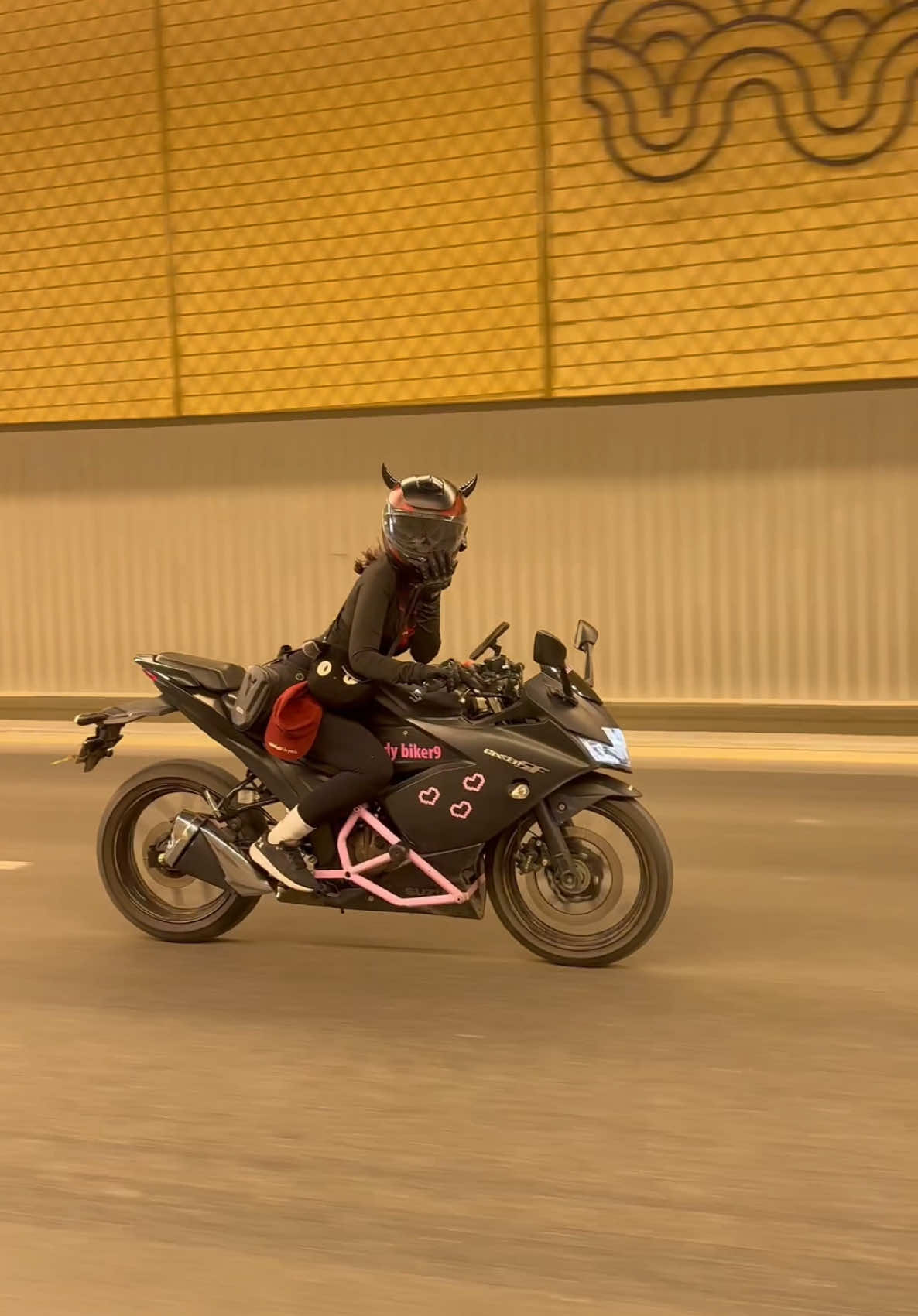 Take me back to my home 🏍️🤍 #biker_girl #viral #fyp #explore #riyadh #الرياض #اكسبلور #ريس 