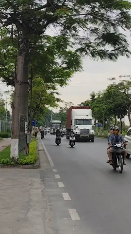 Trung Trầm limousine:Máy bay mặt đất tới từ Con Cuông -Nghệ An  @dungcuong45 @quynhbupbe3772@trunghieuphapvan Cảm ơn màn chào hỏi rất ăn ý và rất nhiệt tình tới từ bác tài cùng anh phụ xe nx Trung Trầm rất nhiều nhé ♥️🥰🥰  #capcut #xuhuong #uocduoclenxuhuong #xuhuongtiktok2025 #tiktokxekhachvn🥰🥰🚌 #trendingviral #37nghean #xekhachngheanhanoi #trungtramlimosine #nhaxetrungtram 
