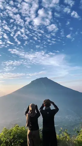🫀🧠🌏⛰️ #pendaki #pendakigunung #pendakifomo #mountain #sindoro #sindoroviakledung #gunungsindoro #4u #foryou #fyp #foryoupage 