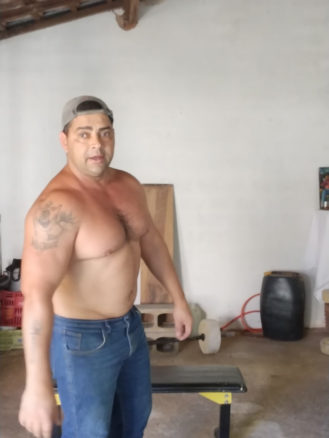 treino de peito último exercício até a falha. vamos crescer mais um pouco 👍🏼💪🏼#motivação #treinoemcasa #maromba #musculação #gym #homem #henriquemarombadaroca #roça #virał #viraliza #fyp @azerothnorthend6. sawuri @receitadanica @JONATAS 🔱💪 @Deusilene Pereira dos Santos @Edson_personal @Orion Alves @Henrique Maromba da roça 