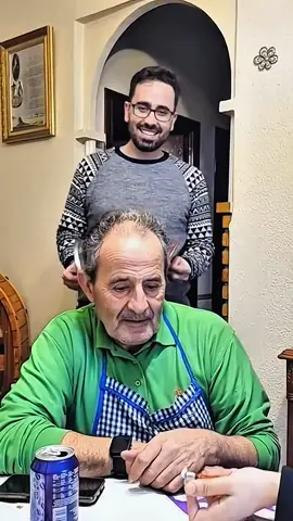 🤣 🤣#scareprank #scarecam #scared #scare #foryou #funnyvideos #funnymoments #trending #funny #funnyprank #viral #viraltiktok #fpy #fpyシ #haha #hahaha 