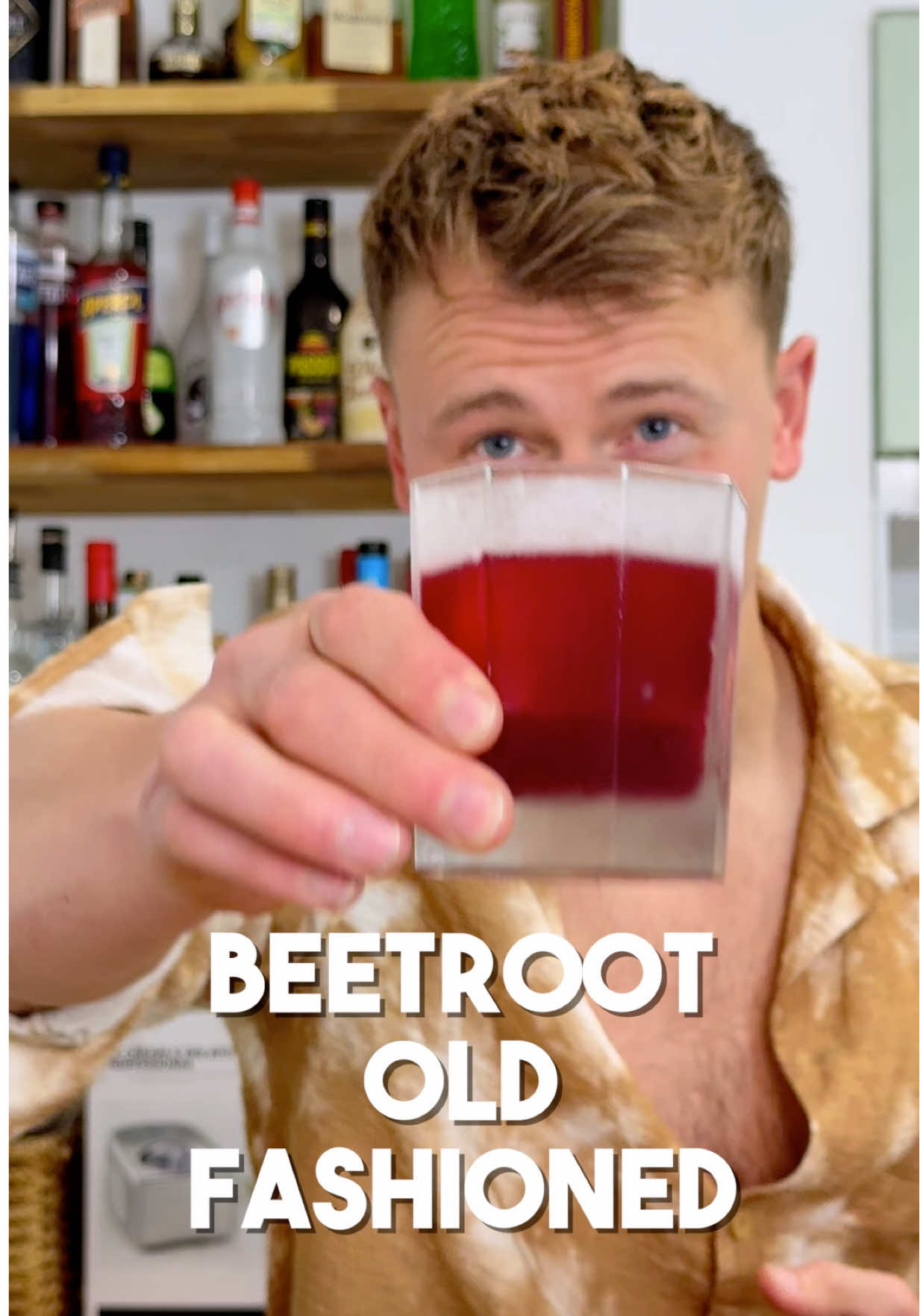 Makes a change from orange… BEETROOT OLD FASIONED🫜  🥃 2 Shots Bourbon 🍯 1 Sugar Cube 🍊 4 Dashes Orange Bitters 🫜 1 Shot Beetroot Juice 🫚 Ginger Powder 🍋 Lemon, express, wipe, garnish #cocktails #bartender #cocktailsuk #beetroot #oldfashioned