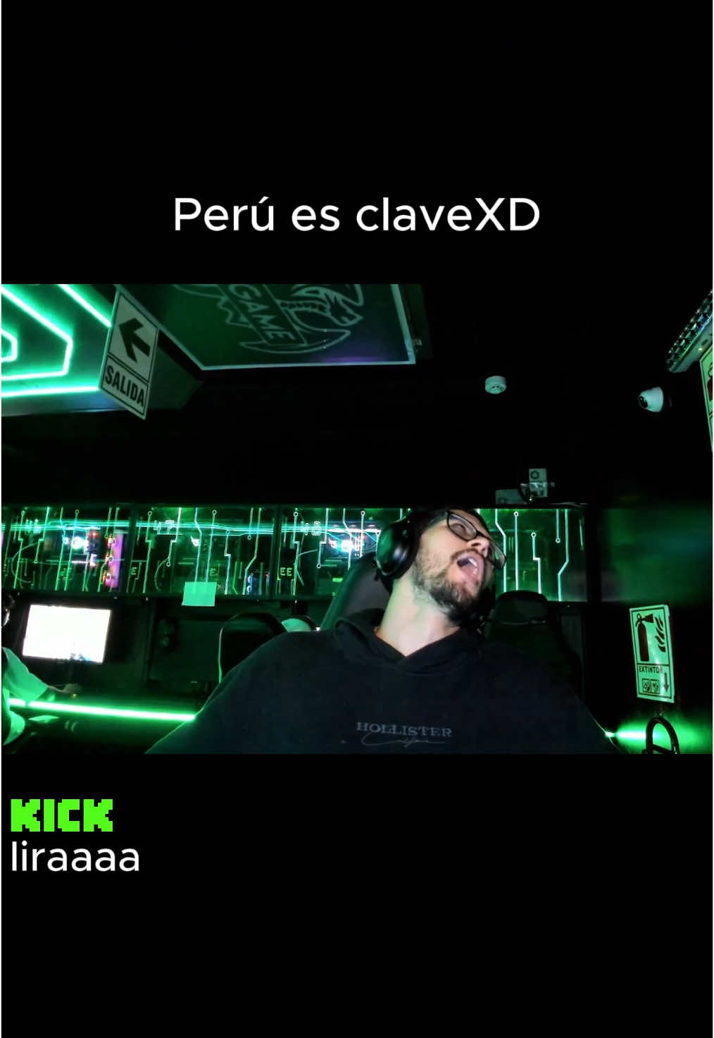 Representa bien la camiseta sobrino 🫵🏻✊🏻 . 🟢 https://kick.com/liraaaa . #clips #streamer #peru🇵🇪 #kickperu #represent 