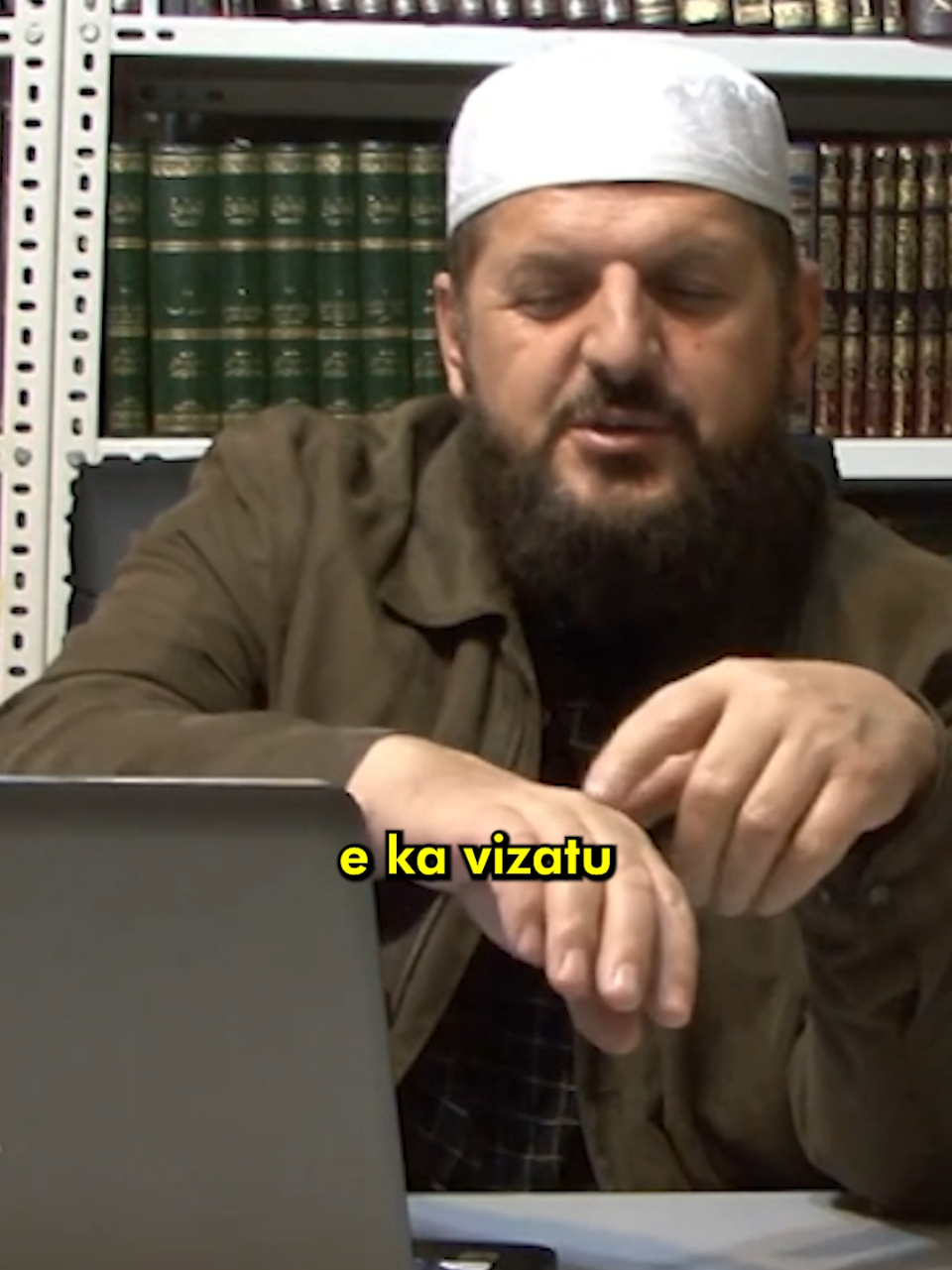 Po më shkon mendja të bëj tatuazh #world #hoxhallaret #albania #shefqetkrasniqi #ligjerataislame #religion #Allah #tiktokvideo #viral #shperndaje #new #ndegjo #share 