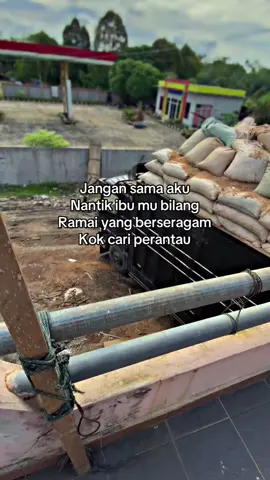 Kenak kata kata nya
