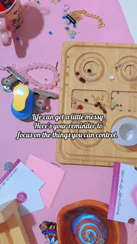 Happy Monday my Beautiful Besties! Wishing you a productive day!💖🫶🏻 #CleanTok #craftingroom #SmallBusiness #handmadejewelry #pulserasdehilo 