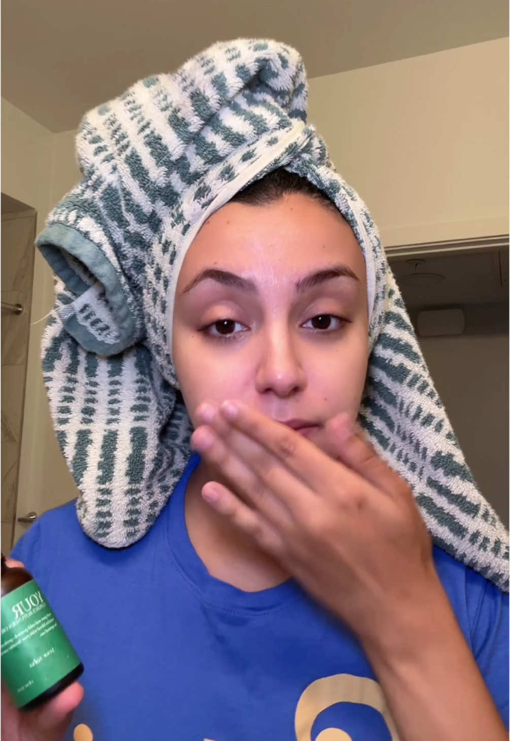 BESTIEEEEEEE!!! You will be hairless by next summer ☀️ 🏖️ 👙 #cyperusrotundus #hairygirlproblems #hairylegs #hairlessbody #hairygirl #arabgirlbeautytips #arabgirlbeautysecrets #cyperusrotundusoil 