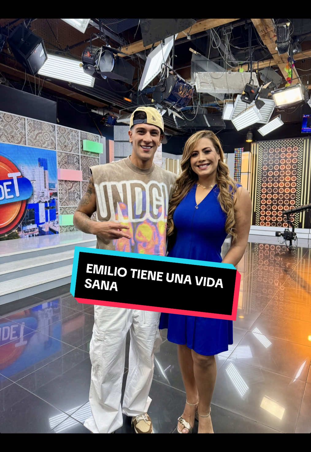 ¡@EMIL ya lo incluyó en su rutina! 🔥🍏 El secreto natural que potencia su energía, cuida su digestión y lo mantiene en forma: Vinagre de Sidra de Manzana de Fitosana. 🌿💚 Perfecto para quienes quieren sentirse bien por dentro y verse increíbles por fuera. ¿Y tú, ya lo probaste? Fitosana, vida sana. #FitosanaVidaSana #EmilioJaime #VinagreDeSidraDeManzana #BienestarNatural #RutinaSalu