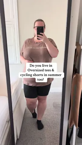 I literally LIVE in stuff like this in the summer 💕  For reference I’m Size 20/22 5’3  38K Bust  Wearing  2X in the shorts  3X in the tee  #plussize #plussizefashion #plussizefriendly #plussizeootd 