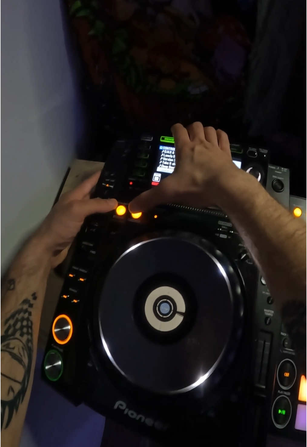 Old School Banger🫠 . #ibiza #djset #technolove #minimal #electro #beatport #technolife #darktechno #technoculture #hardtechno #electronic #nightlife #technopeople #acid #tomorrowland #musicproducer ##technodance #art #clubbing ##berlin #minimaltechno #pioneerdj #vinyl #technogirl #technovibes #instagood #ravers  