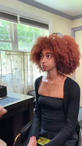 Trust the process 💄💕 I always love a good time lapse 😌 #makeupartist #fashion #curly #photoshoot #photography #beauty #makeup #nycmakeupartist #hair #bts #freelancemua 