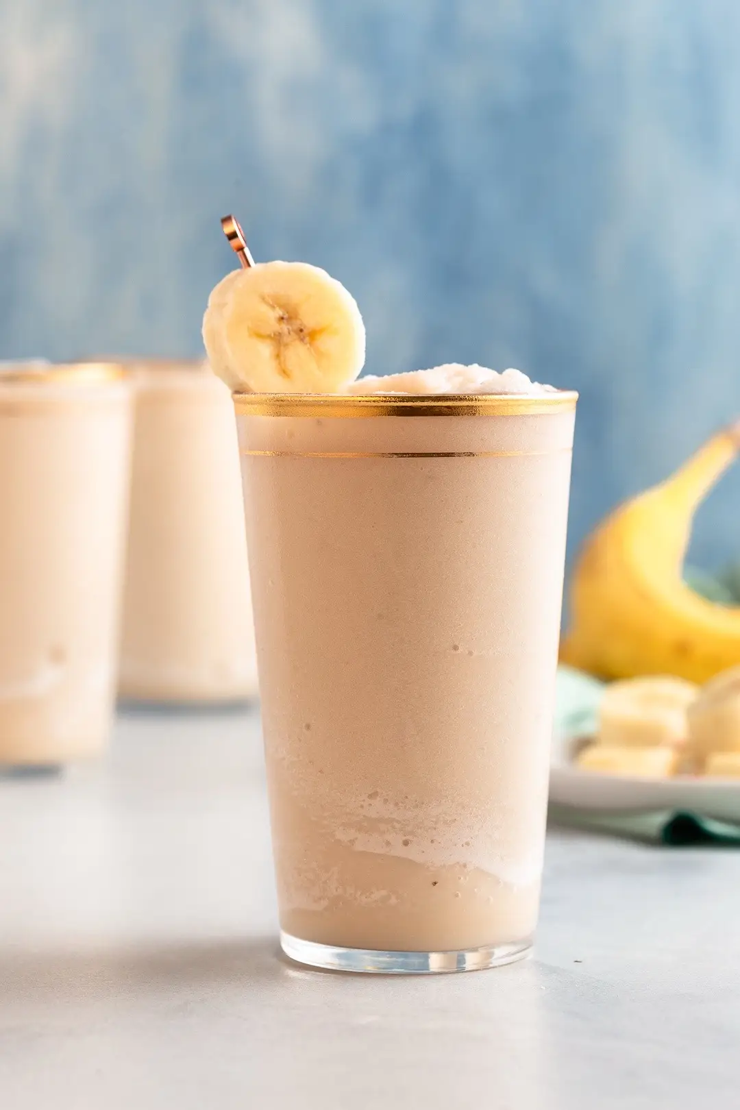 You’ll go bananas for this frozen Dirty Banana cocktail!🍌🍹 I’m calling it now! The Dirty Banana is the drink of the summer!☀️🏖️ It’s like a boozy banana milkshake made with rum, coffee liqueur, banana liqueur, milk, and ripe bananas.  Recipe on my website!  #cocktailrecipe #frozencocktails #rumcocktail #bananacocktail #boozymilkshake