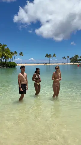 When in Hawaii! @Idk @nadeiah 
