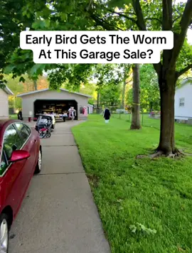 Is it annoying having people show up early? #yardsale #yardsalefinds #garagesale #garagesalefinds #goodwill #goodwillfinds #vintagefinds #thrifthaul #reseller #sidehustle #reselling #goodwillbins #thrifted 