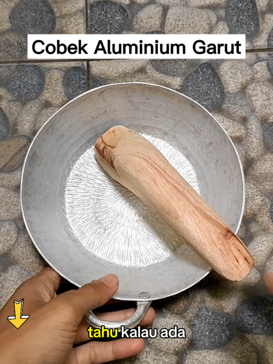Cobek Aluminium Garut  Cobek dan Ulekan #cobek #cobekalumunium #cobekkuping #satukontentiaphari 
