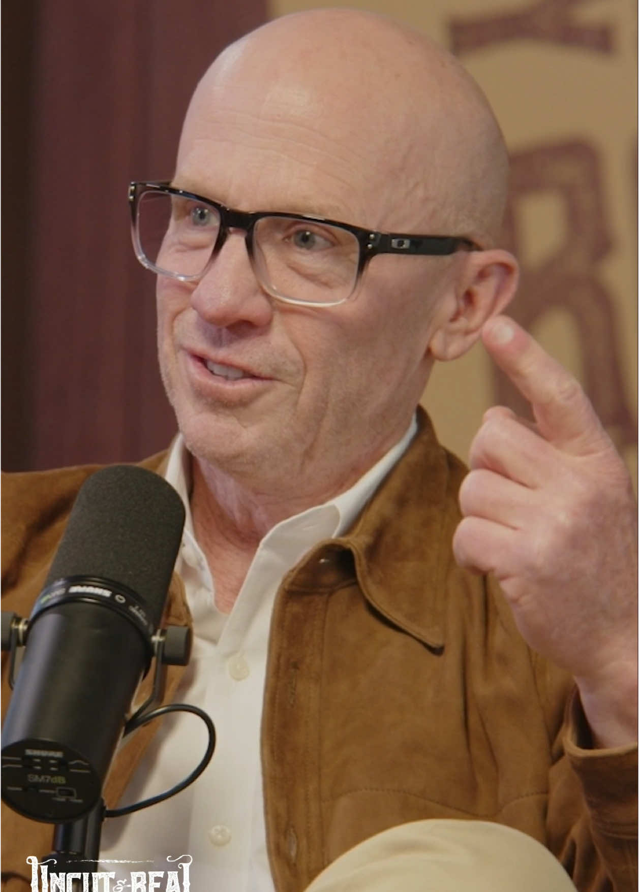 “Heads up!” Brett recounts his first time meeting the legendary Bill Horn. … Listen to episode #26 with Brett Stone anywhere you listen to podcasts, including Spotify and Apple Podcasts. Or watch the full episode on the Uncut & Real Raw YouTube channel. @Silver Spurs Equine @ #uncutandrealraw #clintonanderson #podcasts #brettstone #silverspurs #horse #horsetrainer 