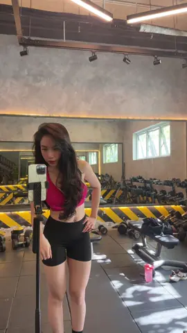 Hôm nay khoe tí body để mấy ngừ đẹp có động lực đi tập gym nha #CapCut #fyp #gym #2025 #Fitness 