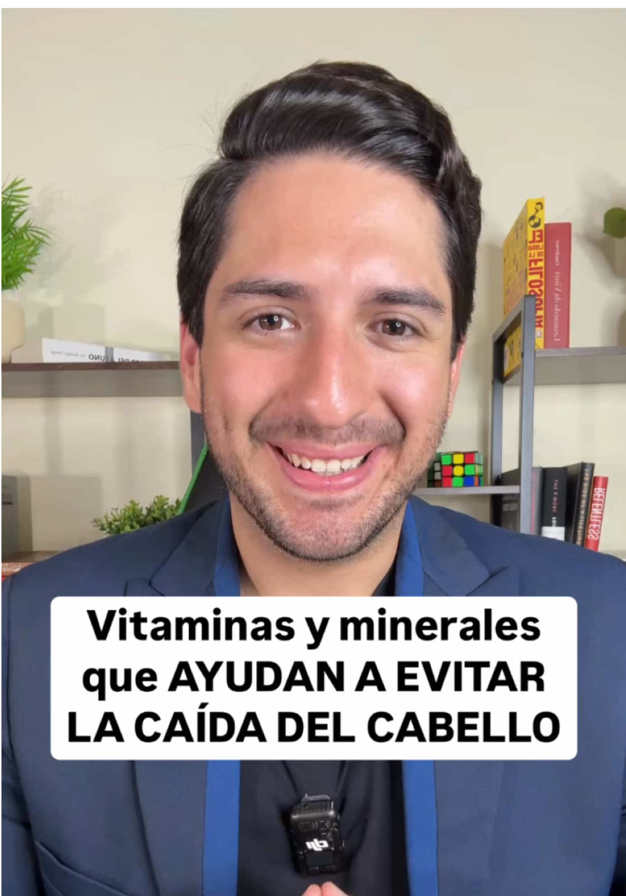 Vitaminas y minerales que AYUDAN A EVITAR LA CAÍDA DEL CABELLO. La caída del cabello puede tener muchas causas y ser influenciada por varios factores. Pero uno muy importante, y muchas veces pasado por alto, es la nutrición. El cabello necesita diversos nutrientes para estar fuerte y saludable, y que su ciclo de crecimiento sea sano. Y si faltan nutrientes que apoyen la salud del cabello, el cabello va a sufrir. Y una de las principales manifestaciones puede ser la caída del cabello. Por lo que antes de comprar más productos caros, revisa cómo estas comiendo. Porque tu cabello no necesita otro shampoo, necesita los nutrientes correctos. Y la mejor fuente de nutrientes son los alimentos. Aunque los suplementos pueden ser una buena herramienta. ¡Comparte para promover el cuidado del cabello! Y manda esta información quien quieres sorprender con estos datos. Sígueme para cuidar mejor tu salud y visita mi página drrodrigoarteaga.com para más. #vitaminas #minerales #cabello #saluddelcabello #saludcapilar #cuidadocapilar #cuidadodelcabello #caidadelcabello #saludybelleza #autocuidado #nutrición 