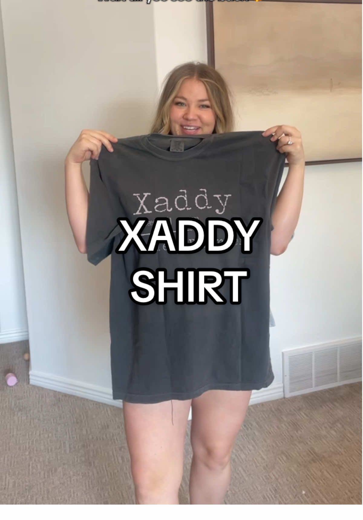 @Phillips Amy FOR THE BOOKTOK GIRLIES 😂😍🔥🐉 #fourthwing #fourthwinggifts #fourthwingsweatshirt #BookTok #books #bookgirlies #bookgirl #dragon #xaddy #fourthwingshirt #tiktokbooks #onyxstorm 