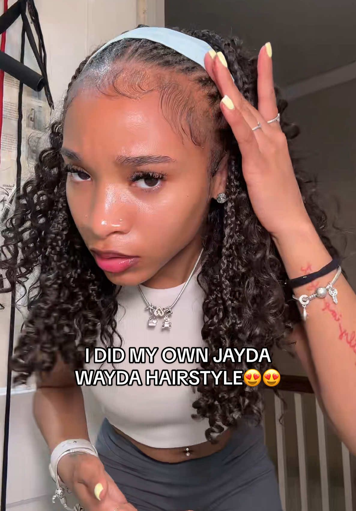 If you can do your own hair your really that girl fr👏🏽☺️ #evadiamondj #fyp #jaydawaydahairstyle #curlyhair #hairstyle #trending #fulaniquickweave #quickweave #philly 